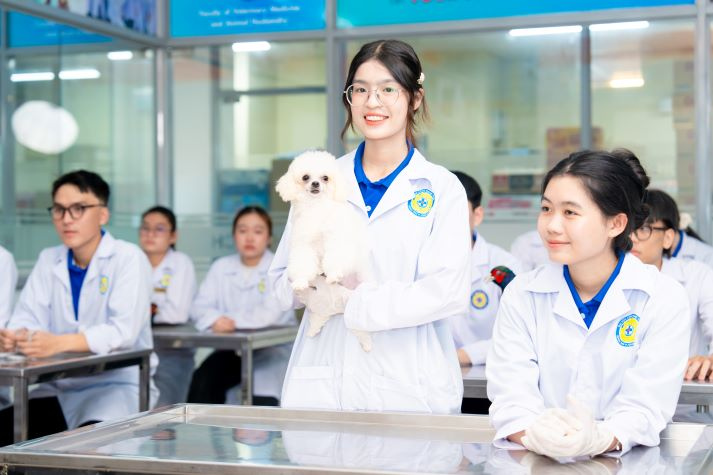 [HUTECH 31 năm] HUTECH tuổi 31: Vững nền tảng bản sắc, rộng mở tầm phát triển 57