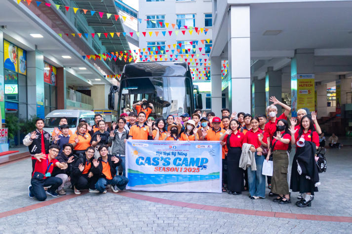 Thành viên CLB Guitar tham gia cùng CAS’s Camp 2025 - Hội trại lần đầu được Viện Văn hoá - Nghệ thuật - Thể thao tổ chức