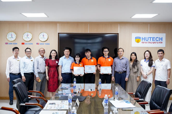 HUTECH đón tiếp và làm việc cùng lãnh đạo Tạp chí Doanh nhân Sài Gòn 83