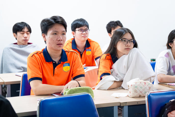 HUTECH students expand creative thinking and global connections through a workshop series with Philippine speakers 59