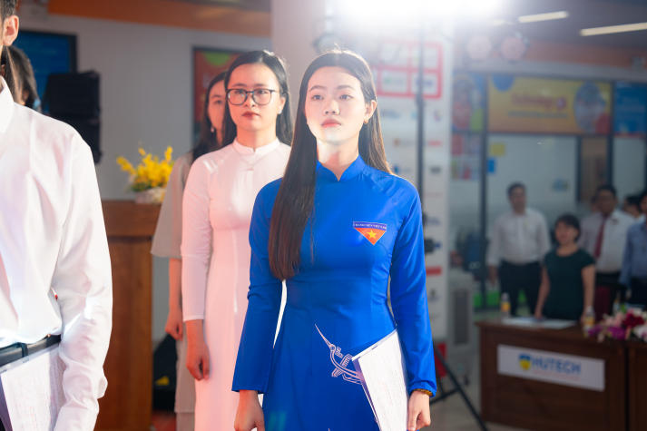 HUTECH kết nạp 12 Đảng viên mới và vinh danh 67 gương “Thanh niên tiên tiến làm theo lời Bác” 229