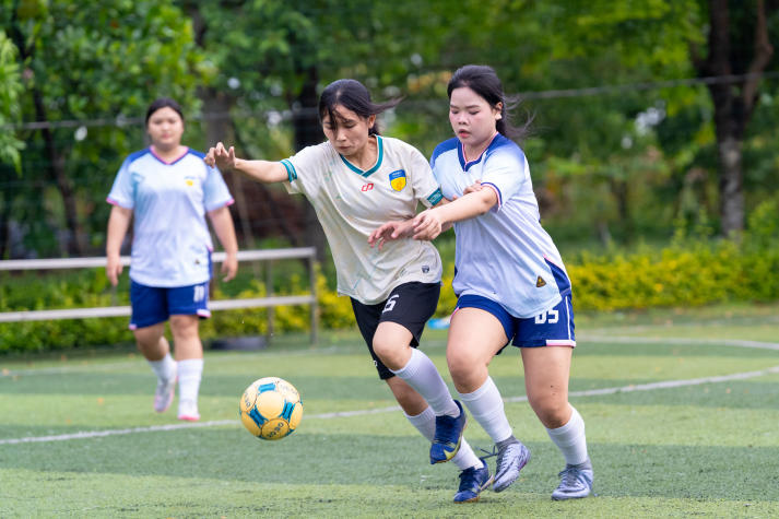 [HUTECH Games 2026] Lộ diện ngôi vương Bóng đá nam, nữ sau loạt trận Chung kết kịch tính 96