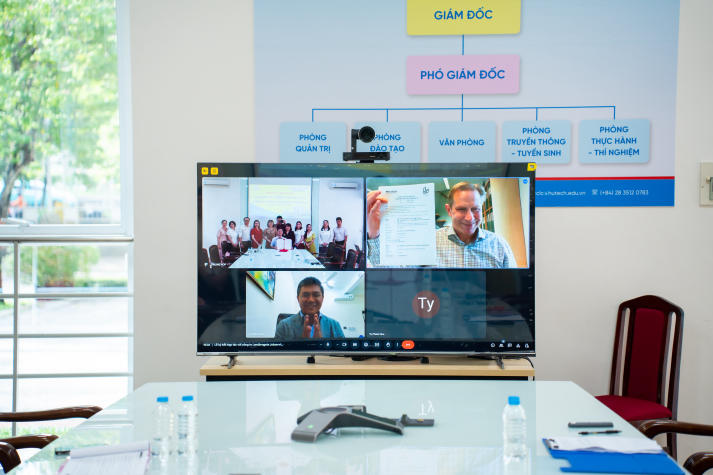 HUTECH ký kết MOU với Công ty Landbrugets Jobservices (Đan Mạch) thúc đẩy cơ hội nghề nghiệp quốc tế cho sinh viên Khoa Thú y - Chăn nuôi 74