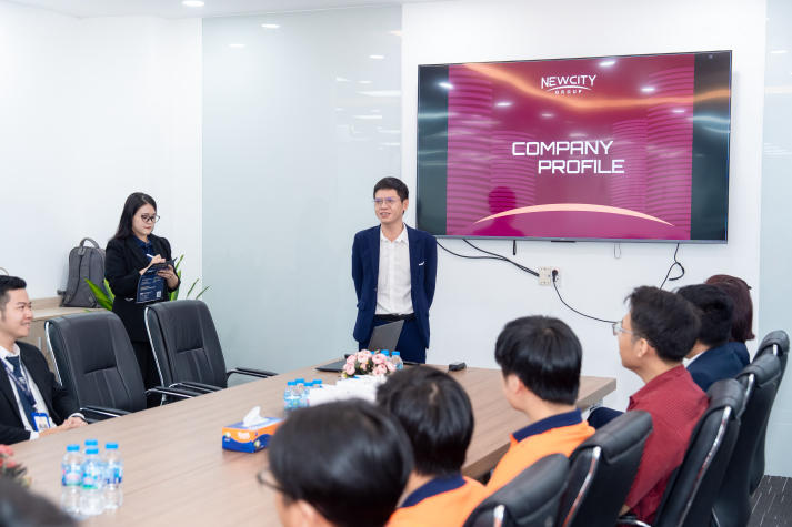Sinh viên Công nghệ kỹ thuật ô tô VKIT tích lũy hành trang nghề nghiệp tại New City Group 5