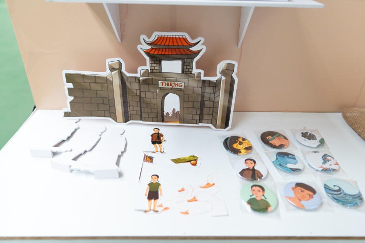 Sinh viên ngành Thiết kế đồ họa “trình làng” hơn 70 tác phẩm tại triển lãm đồ án tốt nghiệp 85