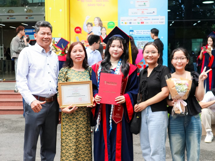 HUTECH vinh danh những gương mặt xuất sắc trong học tập và rèn luyện tại Lễ trao bằng tốt nghiệp 95