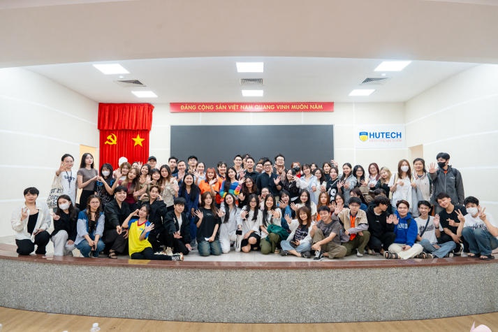 Sinh viên Khoa Khoa học Xã hội và Quan hệ Công chúng lần giở “bí mật” tạo nên TVC bạc tỷ 122