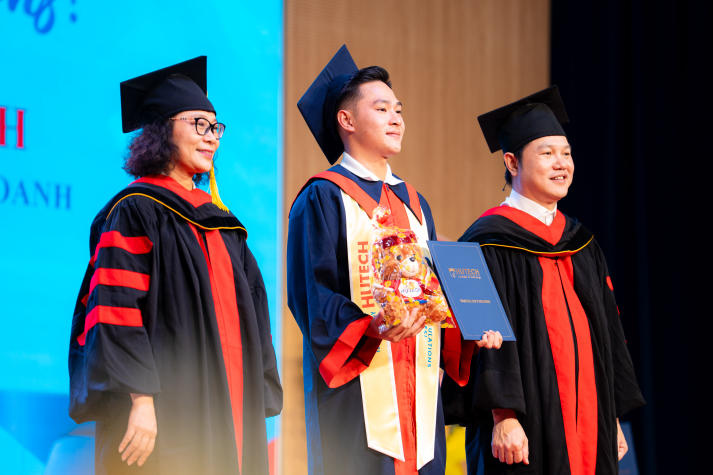 400 tân khoa HUTECH tốt nghiệp, mang tinh thần học hỏi suốt đời vào hành trình mới 65