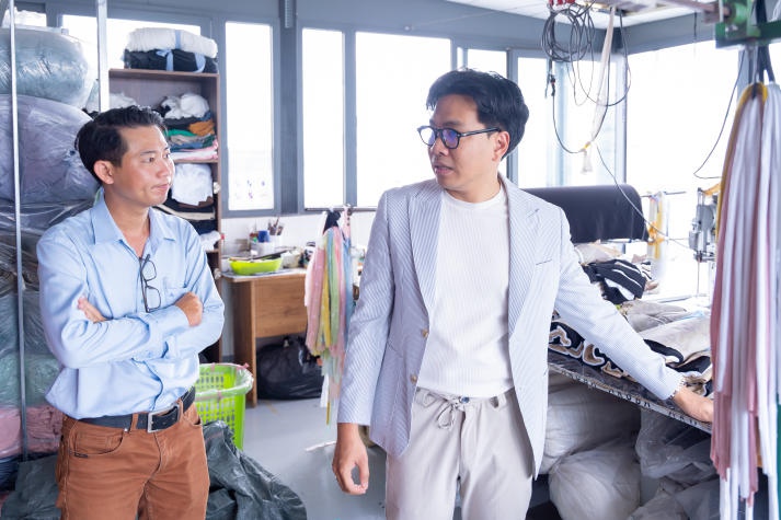 Sinh viên ngành Thương mại điện tử tìm hiểu thị trường thực tiễn tại Công ty AKUBA 104