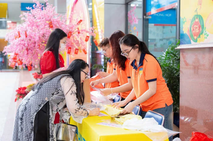 Rạng rỡ khí chất phái đẹp HUTECH: Từ tri thức tỏa sáng đến tấm lòng nhân ái 10