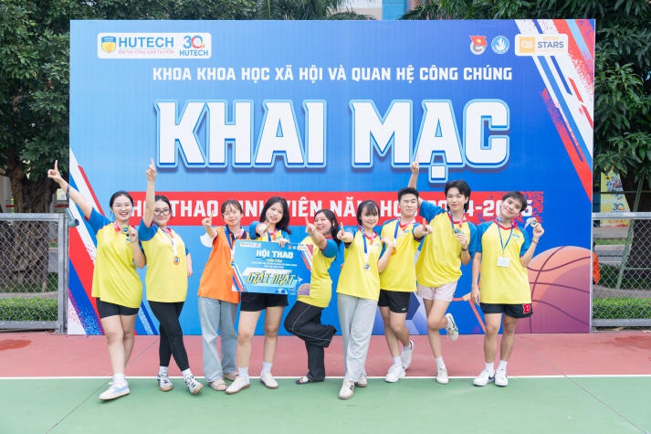 Khoa Khoa học Xã hội và Quan hệ Công chúng tưng bừng khai mạc Hội thao sinh viên năm học 2024-2025 187