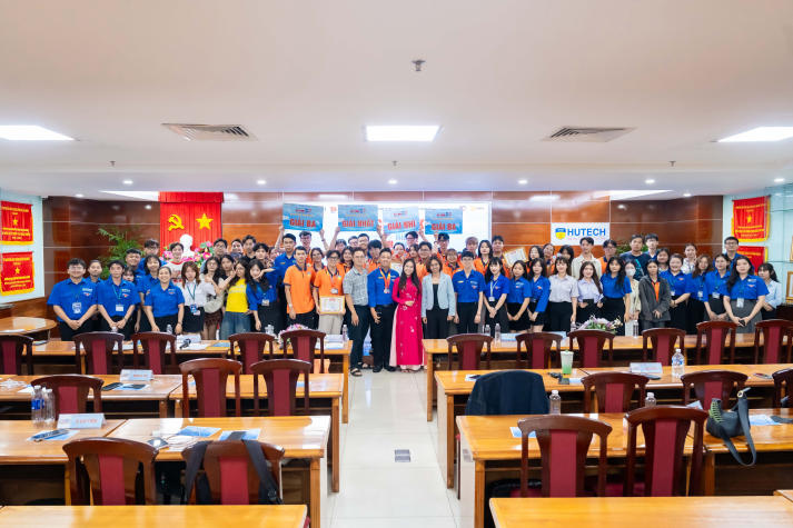 Hành trình lan tỏa ánh sáng tư tưởng Hồ Chí Minh của sinh viên Khoa Marketing - Kinh doanh quốc tế 178