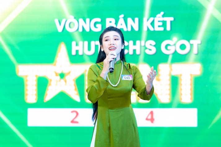 [Ảnh] Trai tài gái sắc HUTECH tự tin “show” nét đẹp năng động đậm chất Gen Z tại đa sân chơi 69