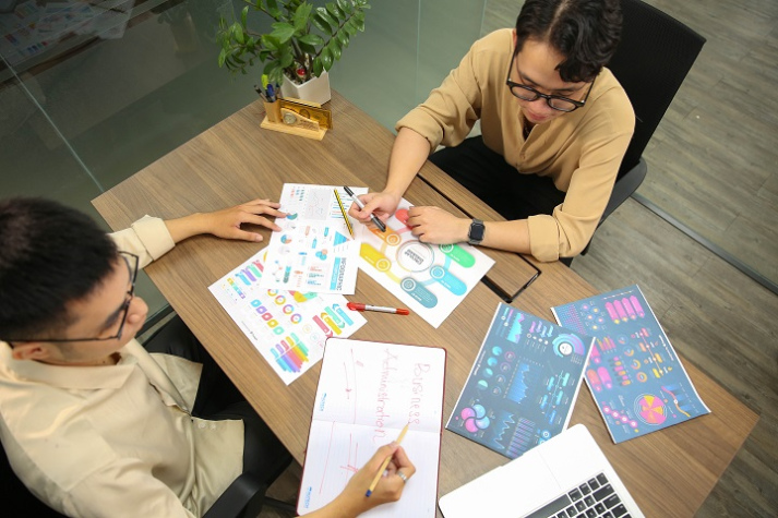 [Hướng nghiệp 2026] Học Quản trị kinh doanh trong kỷ nguyên AI: Gen Z cần chuẩn bị gì? 19