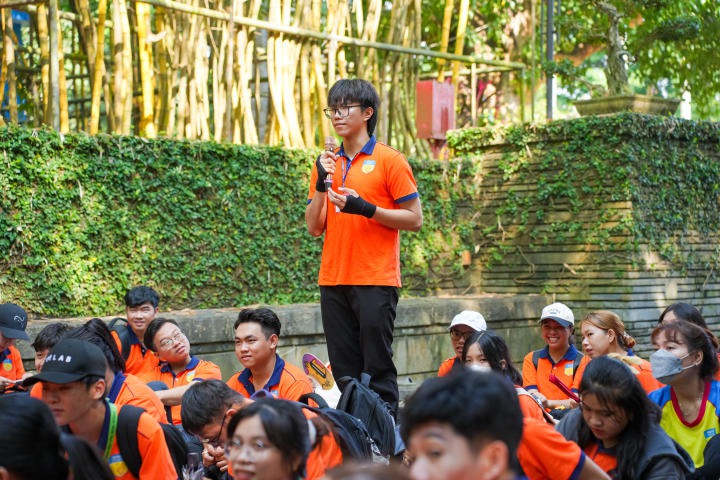 Sinh viên Viện Khoa học Ứng dụng HUTECH “bung xoã” sức trẻ qua hội trại “Sức trẻ Khoa học Ứng dụng” 44