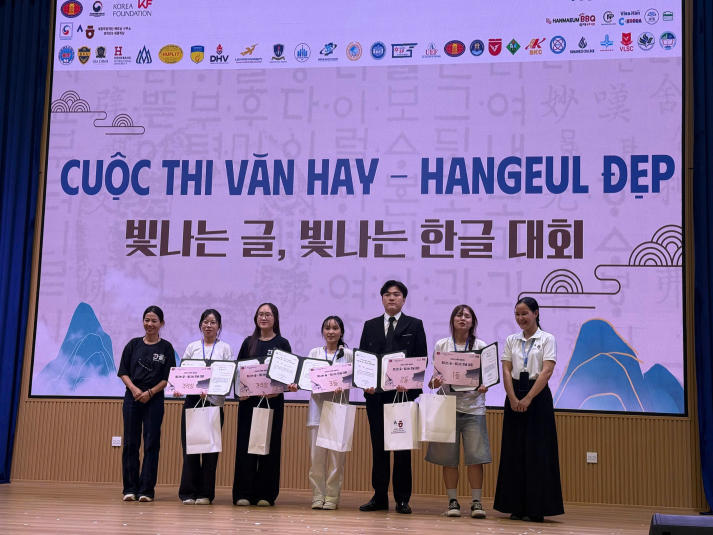 Sinh viên Khoa Hàn Quốc học “bội thu” giải thưởng tại Hangeul Festival 2025 79