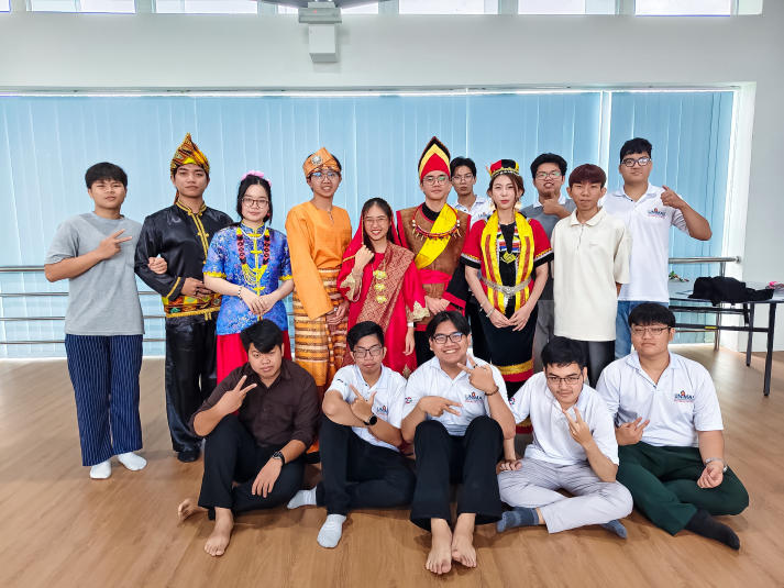 Trải nghiệm học kỳ quốc tế tại Universiti Malaysia Sarawak (UNIMAS), sinh viên HUTECH trưởng thành qua loạt hoạt động thực tiễn 57