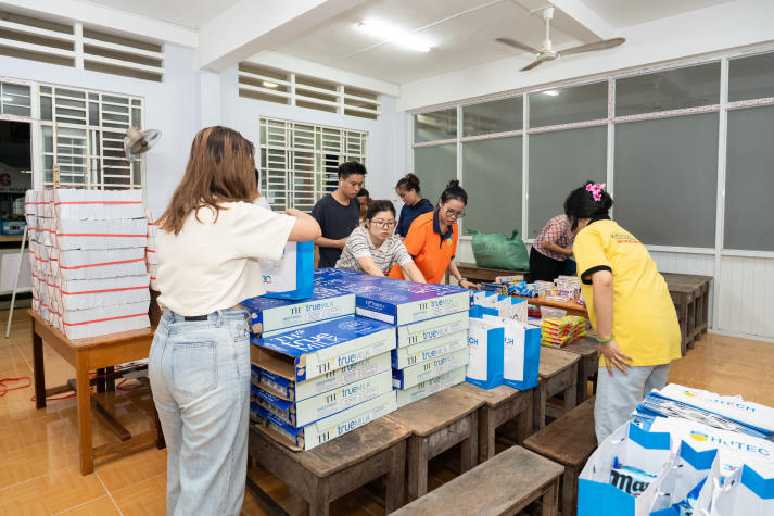 Sinh viên Khoa Dược HUTECH lan tỏa yêu thương, tiếp sức ước mơ học sinh tại An Giang 40