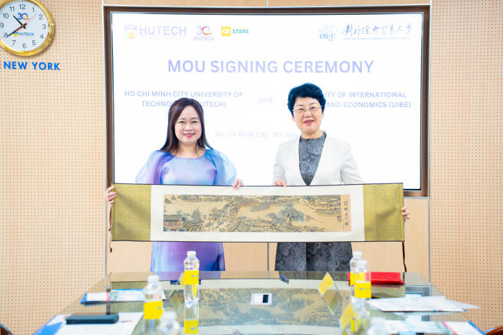 Đẩy mạnh quốc tế hóa giáo dục, HUTECH ký kết MOU với UIBE (Trung Quốc) 66