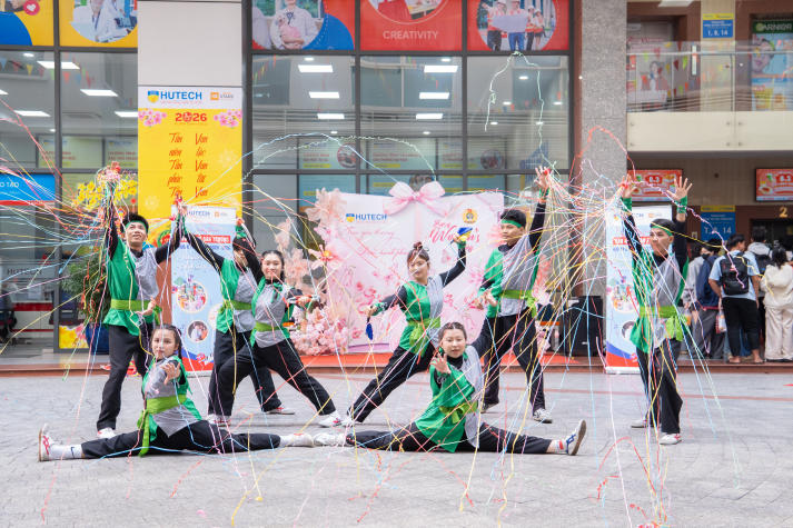 CLB - Đội - Nhóm HUTECH sẵn sàng “đốt cháy” sân khấu với Liên hoan “Tự hào Sinh viên HUTECH vào 22/4 tới 50