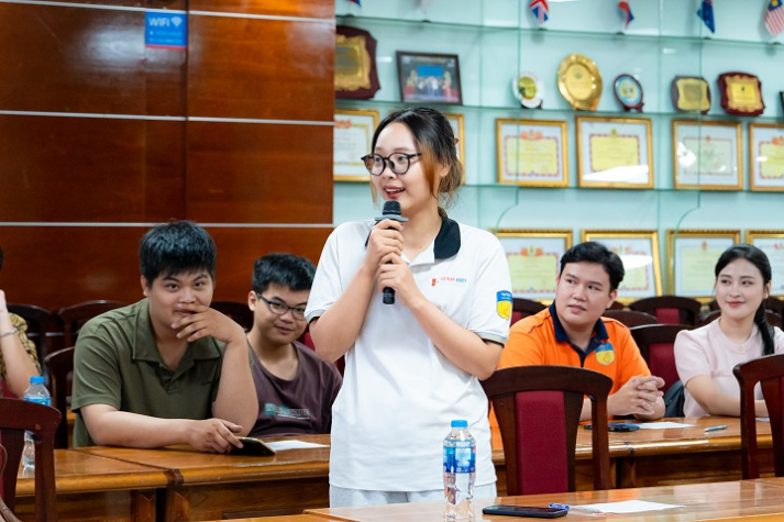 “Hành trang sinh viên 4.0”: Sinh viên VKIT học cách thuyết phục để ứng xử chuyên nghiệp 44