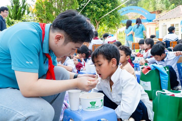 “Trăng sáng Langbiang” mang mùa Trung thu ấm áp đến học sinh Đà Lạt 106
