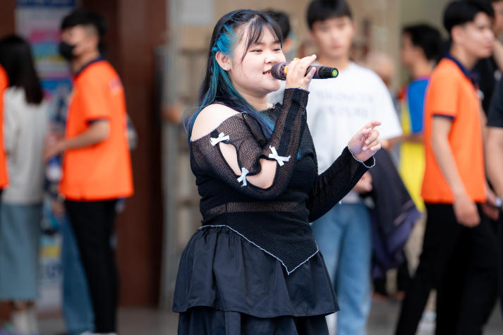 HUTECH-ers đón chờ tiết mục giao lưu nghệ thuật chào năm học mới 2025-2026 24