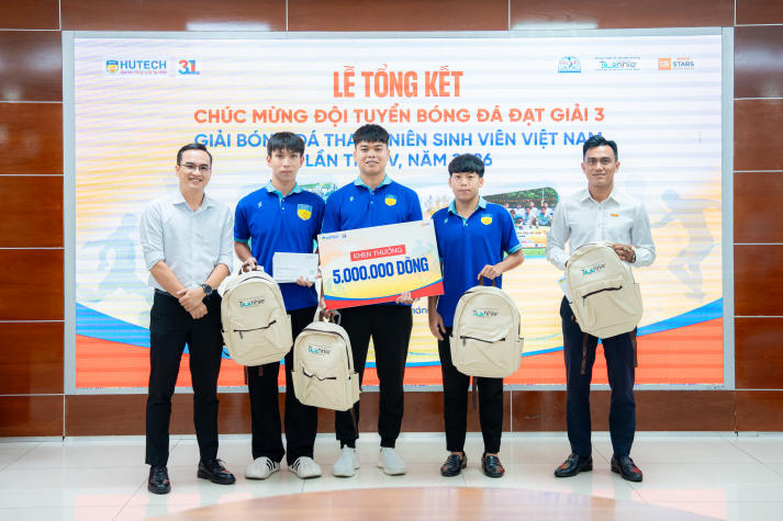 Đội bóng sinh viên HUTECH giành hạng Ba toàn quốc Giải Bóng đá Thanh niên sinh viên Việt Nam lần IV 44