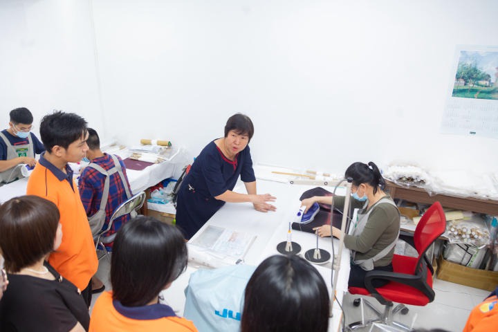 Sinh viên Khoa Nhật Bản học tìm hiểu về quy trình may Kimono tại Công ty TNHH Nihonwasou 50
