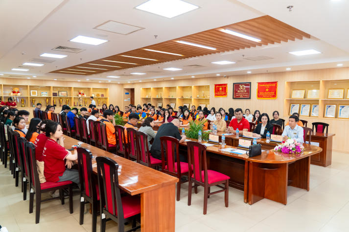 Kỹ năng - tư duy - thương hiệu cá nhân: Hành trang sinh viên Khoa Luật trong thời đại chuyển đổi số 13