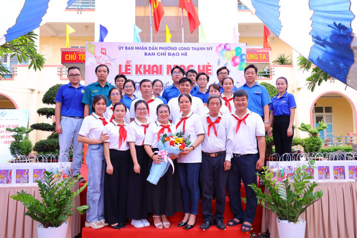 Sinh viên Khoa Thú y - Chăn nuôi tiếp lửa yêu thương tại Ngày hội thiếu nhi phường Long Thạnh Mỹ (TP. Thủ Đức) 21