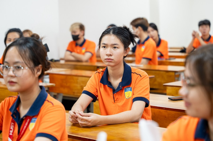 Sinh viên VJIT phát triển tư duy sáng tạo và khởi nghiệp trong xu hướng kinh tế xanh tại HUTECH Innovatalk 2025 45