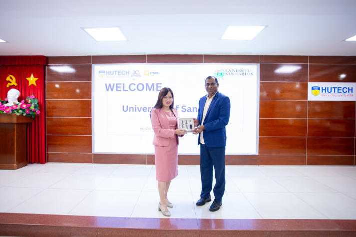 HUTECH and University of San Carlos promote international cooperation in education and research 110