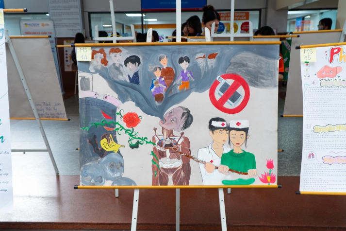 Ấn tượng buổi triển lãm Cuộc thi làm báo tường “Phòng, chống tác hại của thuốc lá điện tử” 185