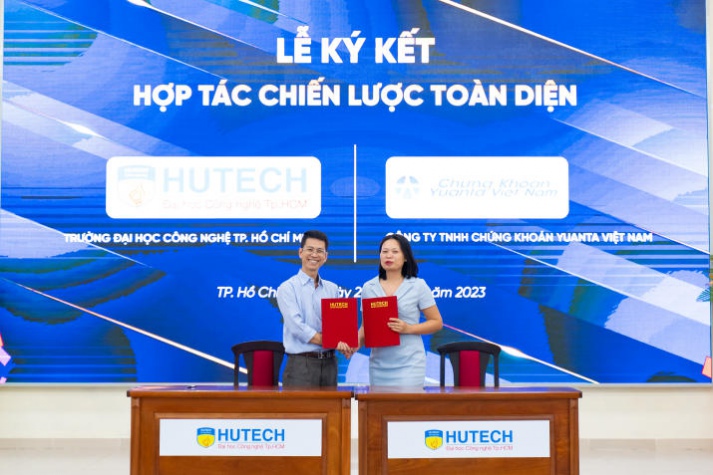 Khoa Công nghệ thông tin HUTECH tổng kết phong trào sinh viên và phát động phong trào năm học 2023-2024 74