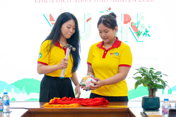 “Xuân Sắc Xanh” ý nghĩa cùng sinh viên Viện Khoa học Ứng dụng và Khoa Xây dựng 128