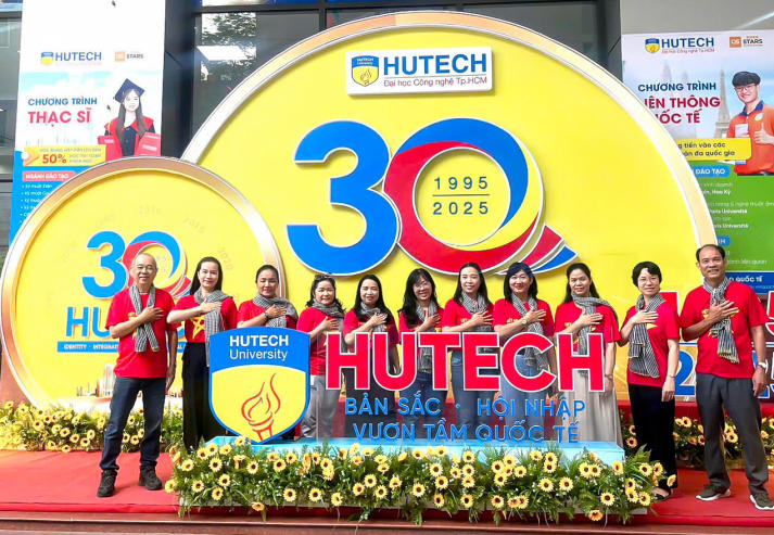 Biệt động Sài Gòn: Dấu ấn lịch sử trong hành trình về nguồn của Chi bộ 7 HUTECH 10