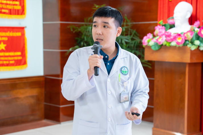 Sinh viên HUTECH nâng cao hiểu biết sức khỏe toàn diện cùng chuyên gia Bệnh viện Da liễu TP.HCM 54