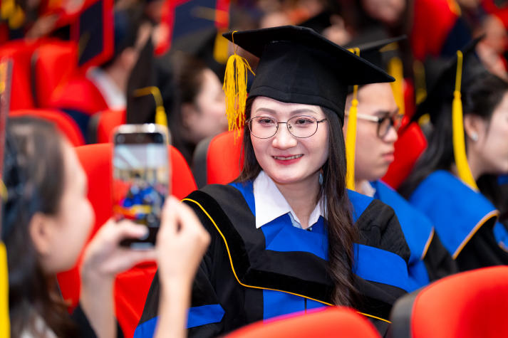 Lễ trao bằng tốt nghiệp HUTECH: Vinh danh nghị lực học tập vượt giới hạn thời gian và tuổi tác 46