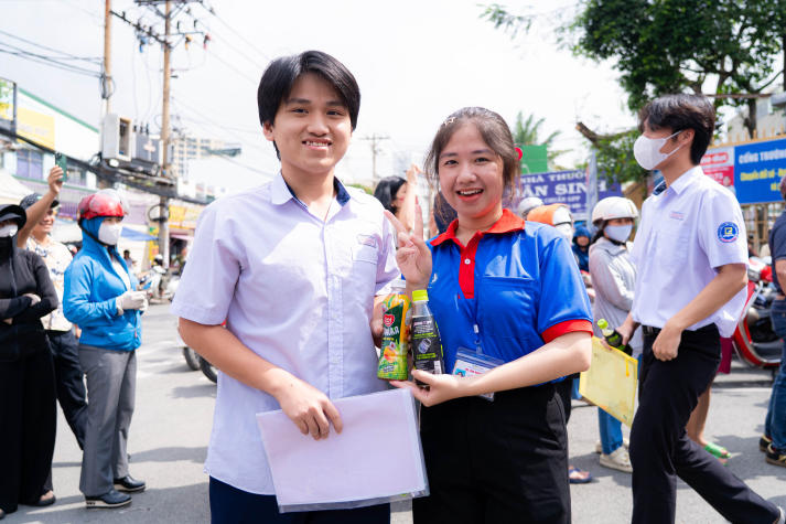 Tuổi trẻ HUTECH tiếp sức mùa thi 2025: Lan tỏa yêu thương, đồng hành cùng sĩ tử 54