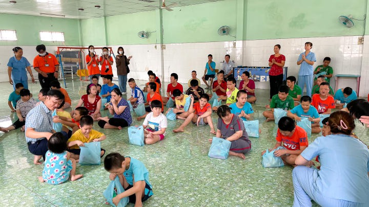 Sinh viên Khoa Hàn Quốc học tham gia chuyến thiện nguyện đầy ý nghĩa tại Trung tâm nuôi dưỡng bảo trợ trẻ em Gò Vấp 41