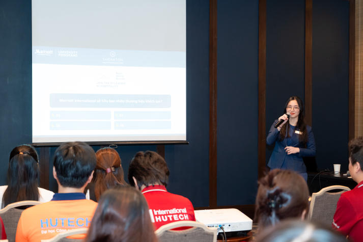 [Ảnh] Chạm tiêu chuẩn 5 sao tại Sheraton Hotel cùng sinh viên I-HUTECH 83