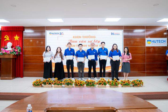 Tôn vinh những dấu ấn nổi bật trong phong trào sinh viên Viện Đào tạo Quốc tế năm học 2024-2025 62