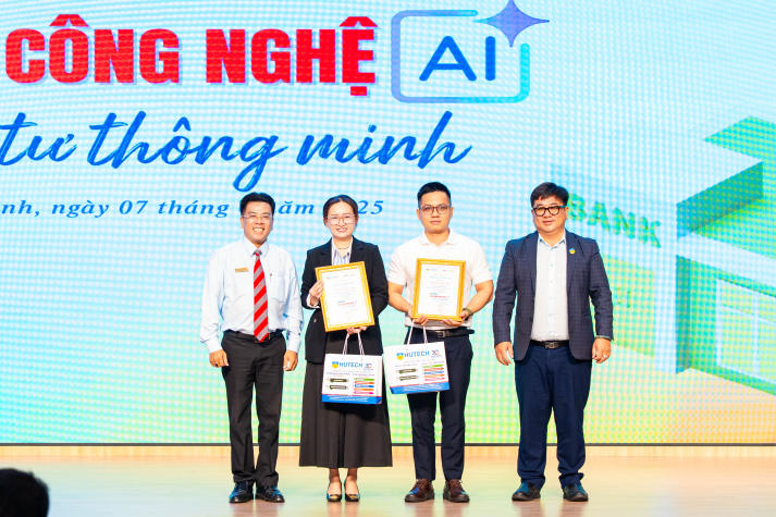 Sinh viên Khoa Tài chính - Thương mại khám phá AI trong đầu tư hiện đại cùng chuyên gia Vietcombank 22