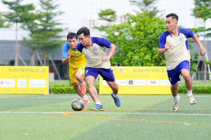 [Video] An Phú Khang FC đăng quang HUTECH Alumni Football 2025, khép lại mùa giải thành công rực rỡ 80