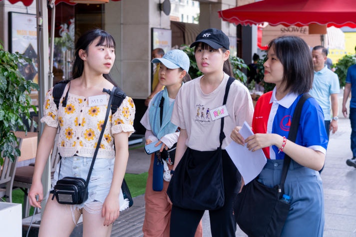 Sinh viên Khoa Nhật Bản học HUTECH hoá thân BroSis đưa học sinh Nhật Bản khám phá Thành phố Hồ Chí Minh 40