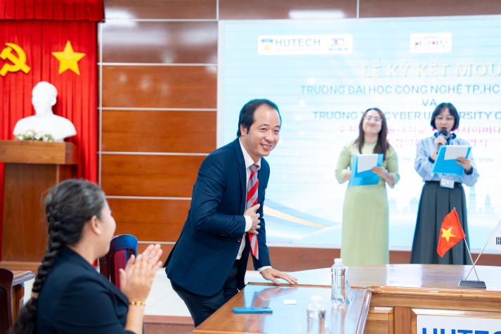 HUTECH signs MoU with The Cyber University of Korea 58