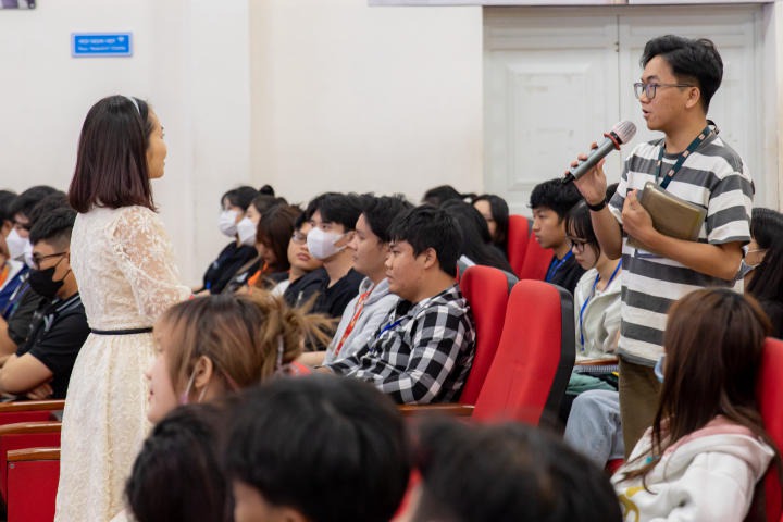 Viện Đào tạo Quốc tế training kỹ năng viết CV và tác phong chuyên nghiệp cho sinh viên 55