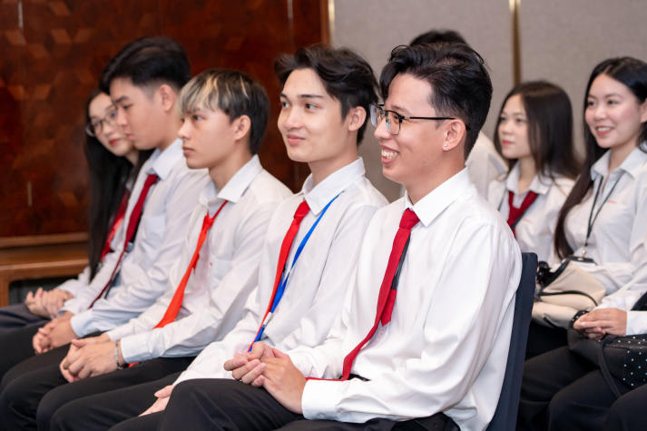 Khám phá dấu ấn dịch vụ tại Autograph Collection, sinh viên HUTECH chuẩn bị hành trang nghề khách sạn 53
