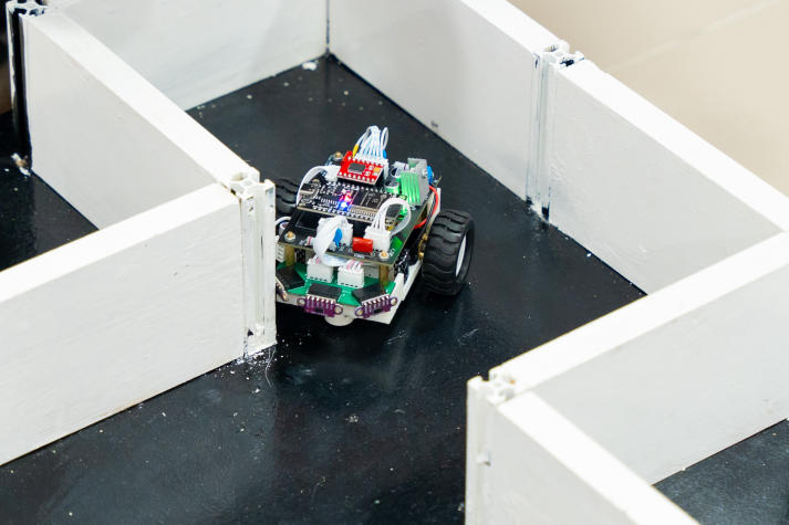 [Video] Kỹ thuật đỉnh cao - Ý tưởng táo bạo: Loạt sản phẩm của sinh viên HUTECH gây sốt 65